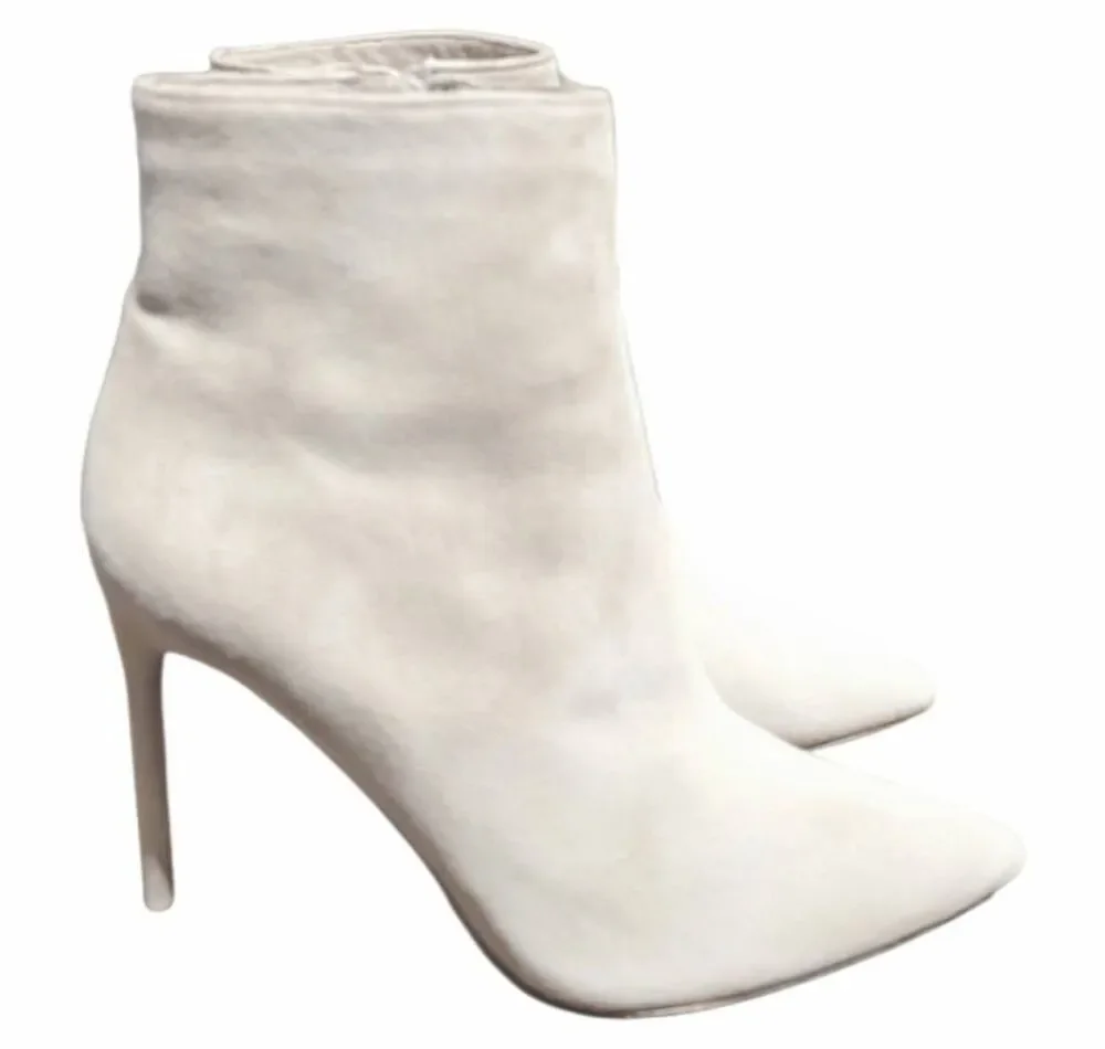 ALICE & OLIVIA Nude Suede Stiletto Ankle Boots Size 8.5